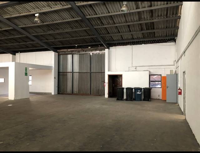 1,608M² WAREHOUSE TO LET IN AIRPORT INDUSTRIA